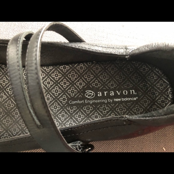 Aravon Mary Janes - Size 9 - Picture 8 of 13